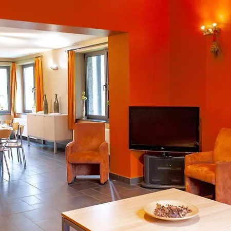 Manoir Cardon A *